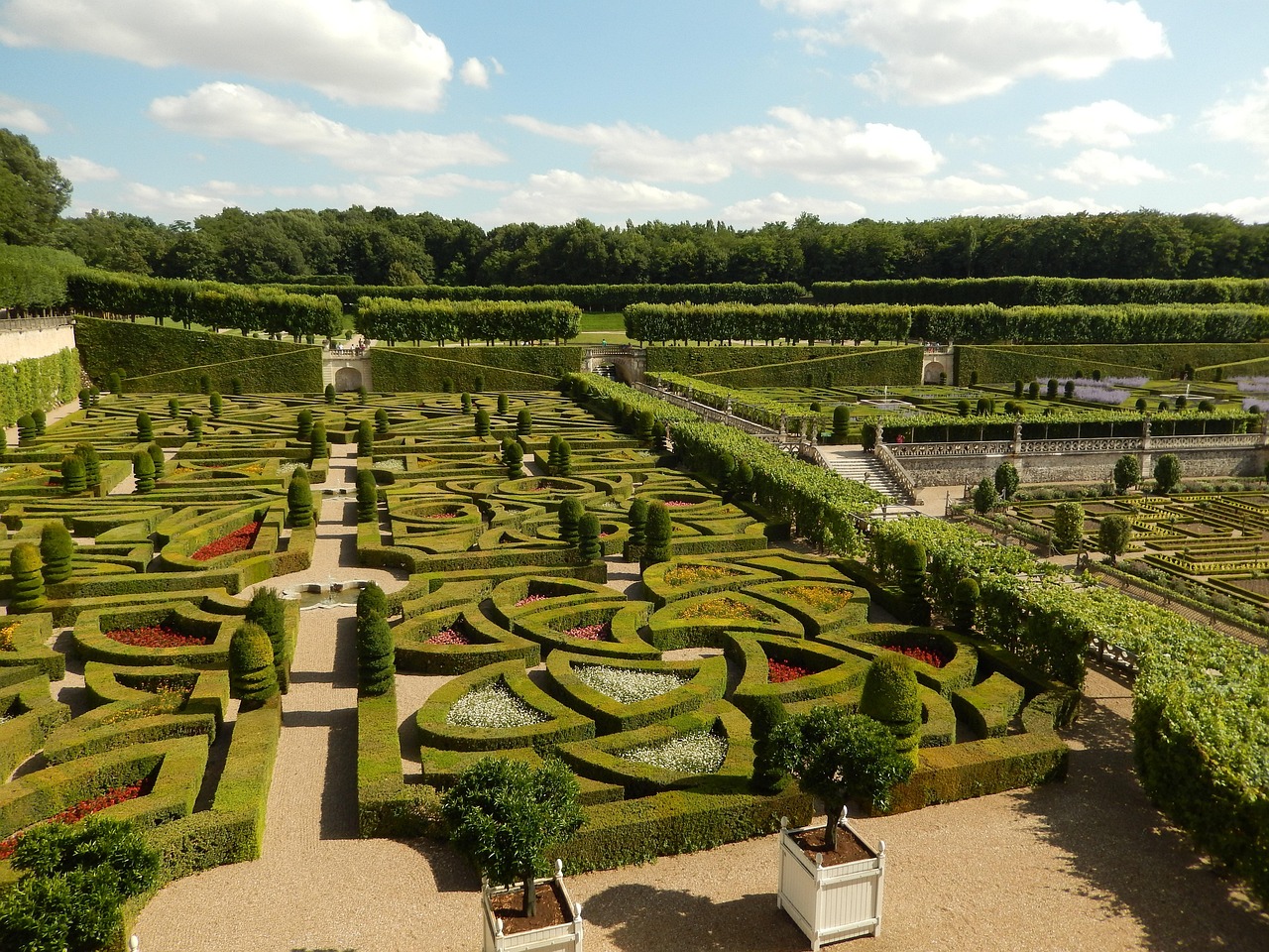 Luftfoto av de geometriske hagene ved Château de Villandry